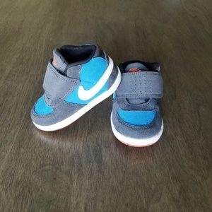 baby nike sb
